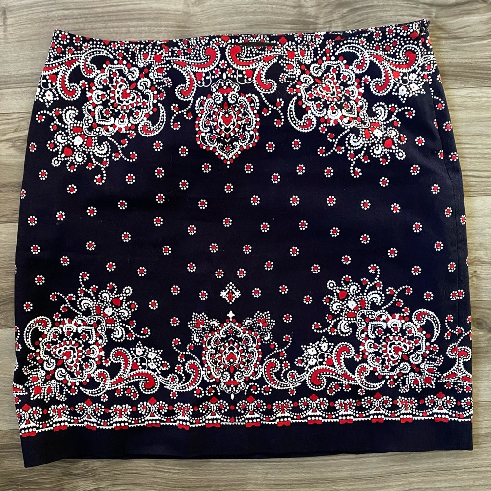 Talbots Pencil Skirt Womens 12P Navy Red Paisley Medallion Excellent Lined Zip